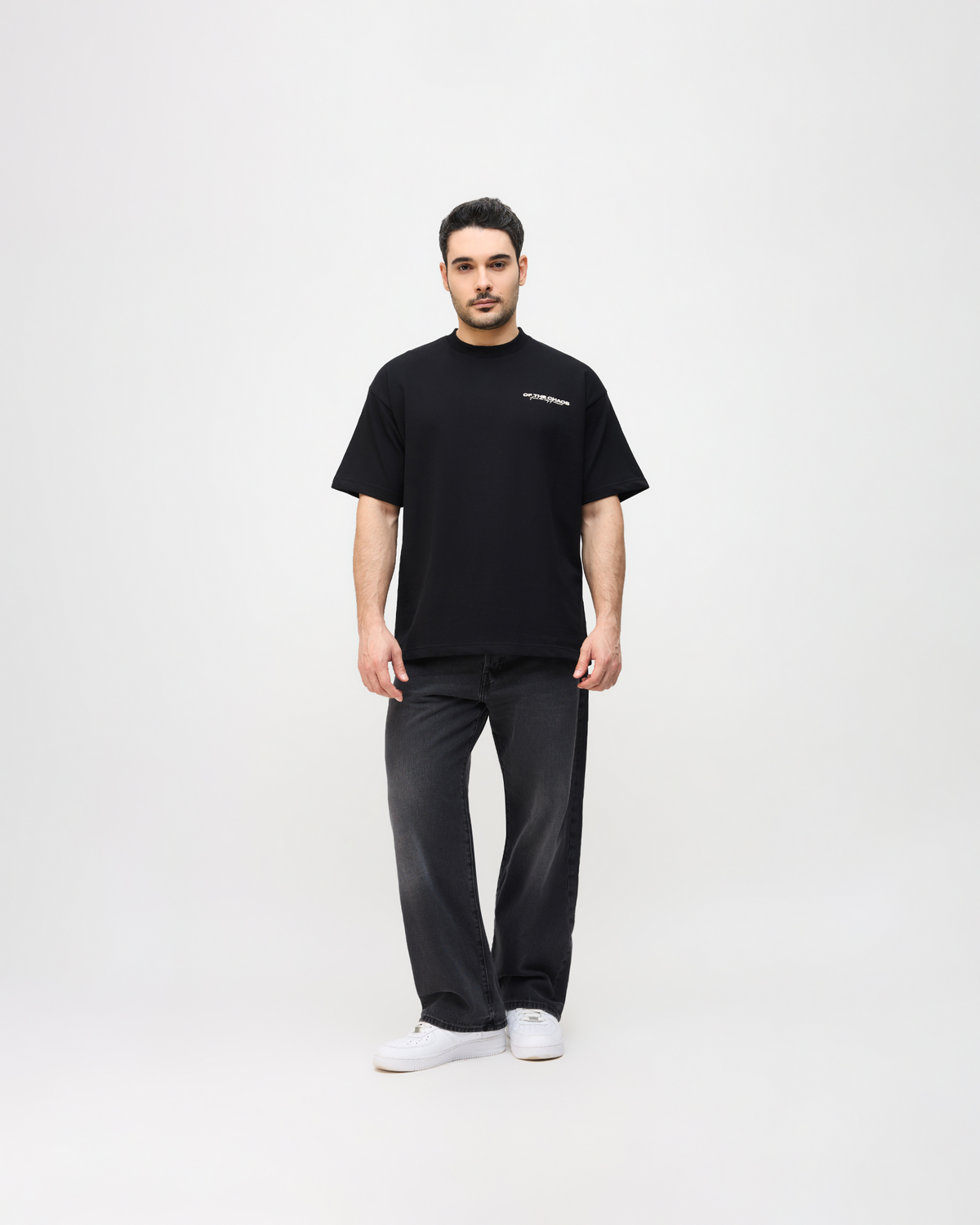 CITY OF DREAMS T-SHIRT - BLACK