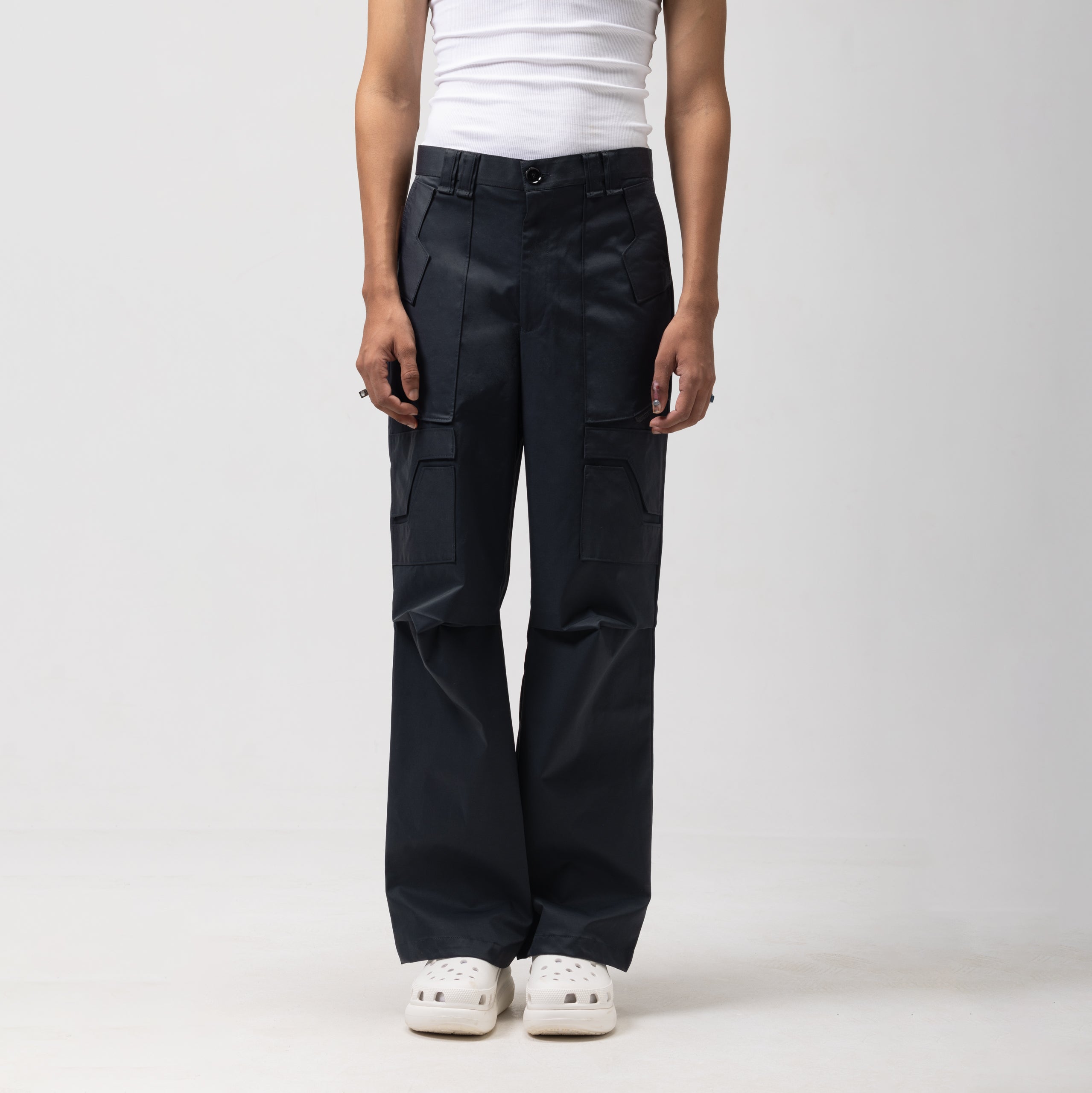 PATCH POCKET PARACHUTE PANTS