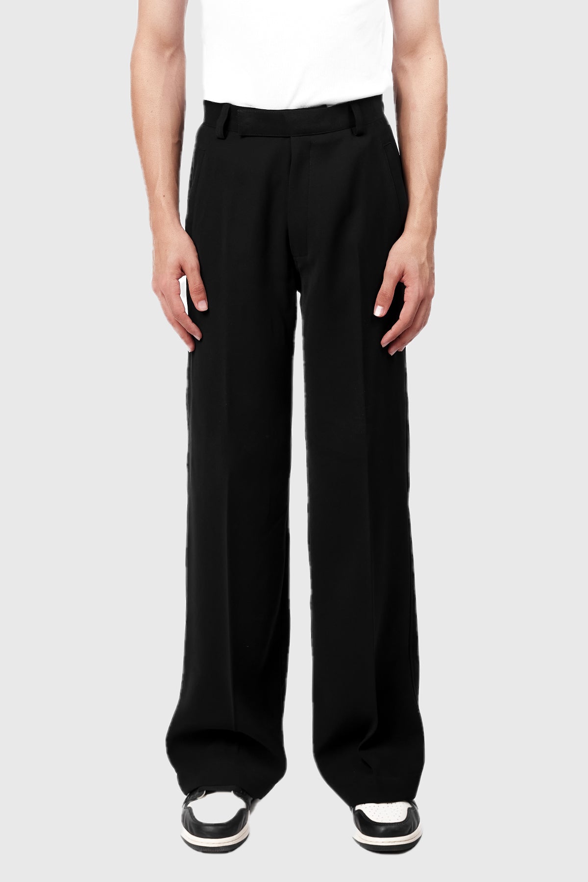 STRAIGHT PANTS - BLACK