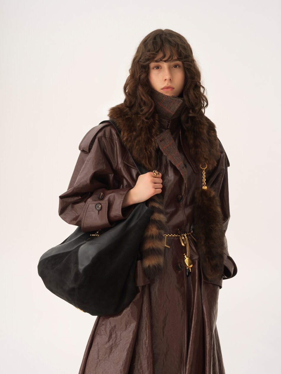 CHLOE Balloon bag in grained & suede leather Black