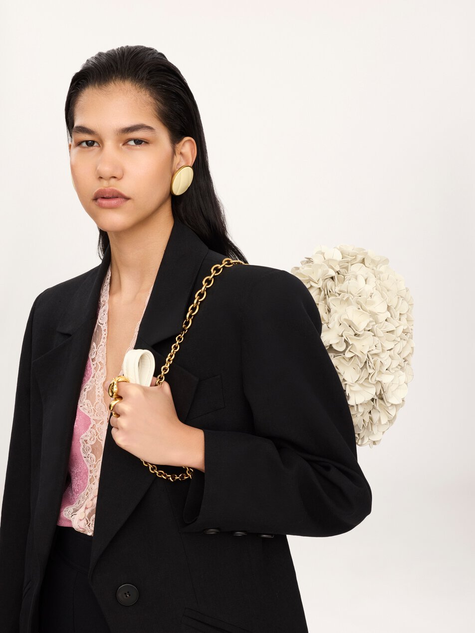 CHLOE Plissé shoulder bag with chain in leather flowers White