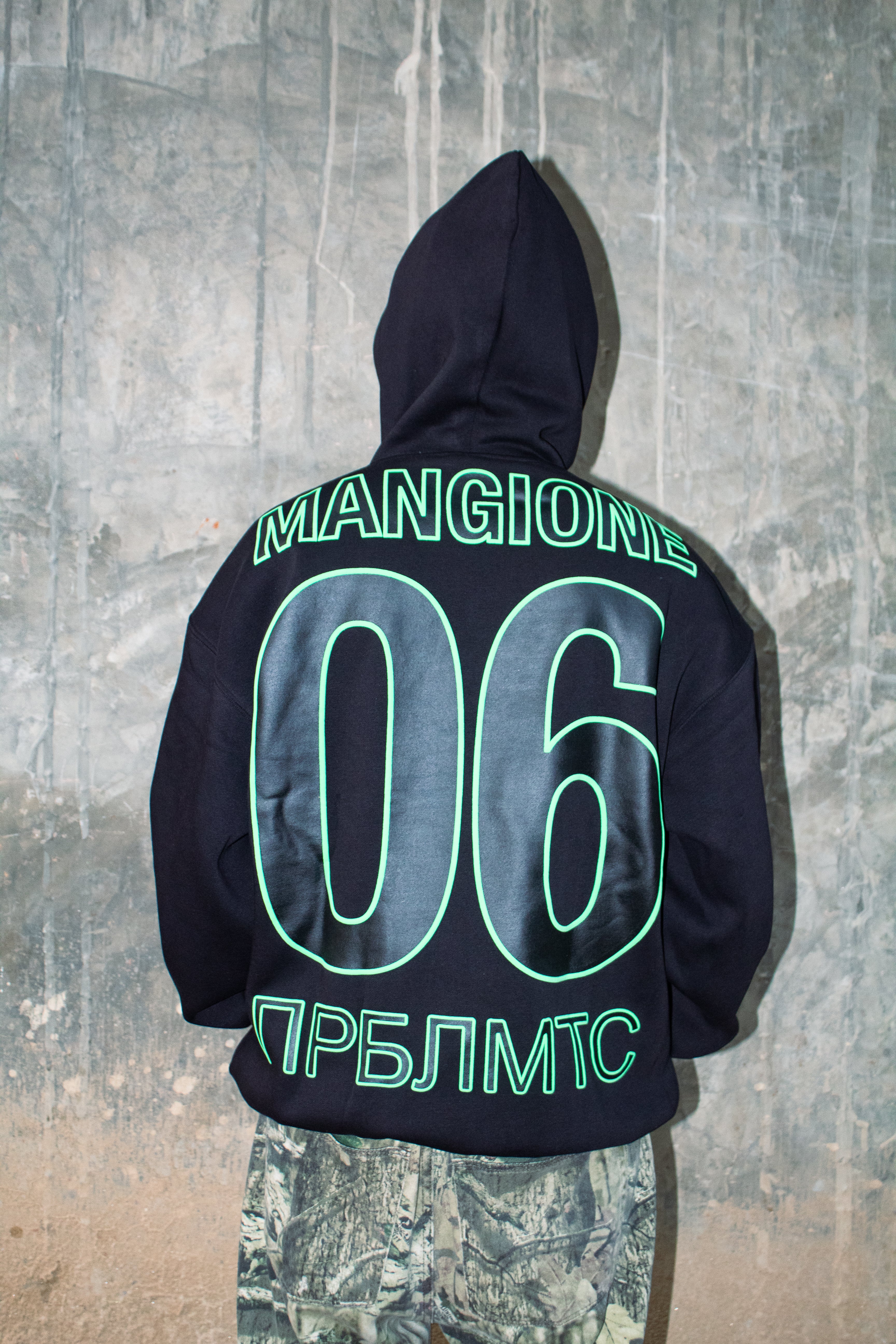 MANGIONE HOODIE