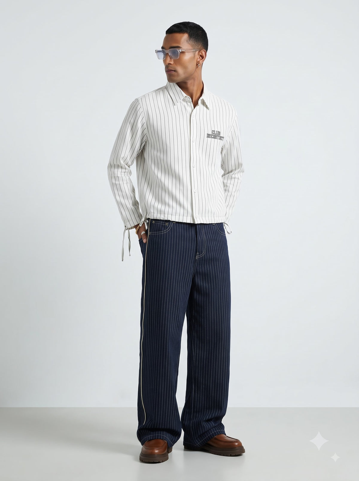 Stripped Void Boxy fit - White