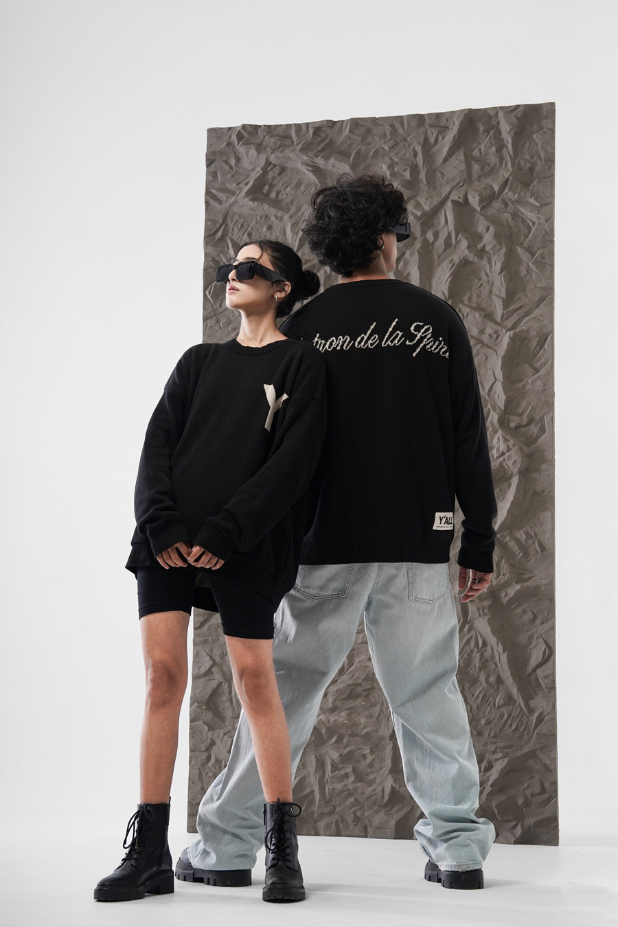 JET SET SWEATER – BLACK