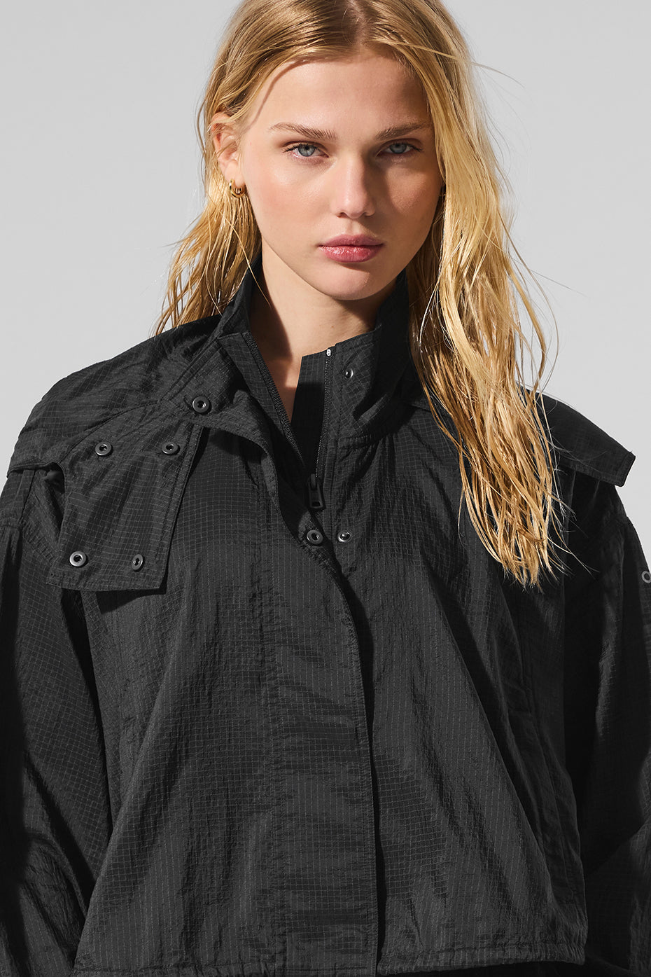 alo Cropped Game Time Full Zip Jacket - Black