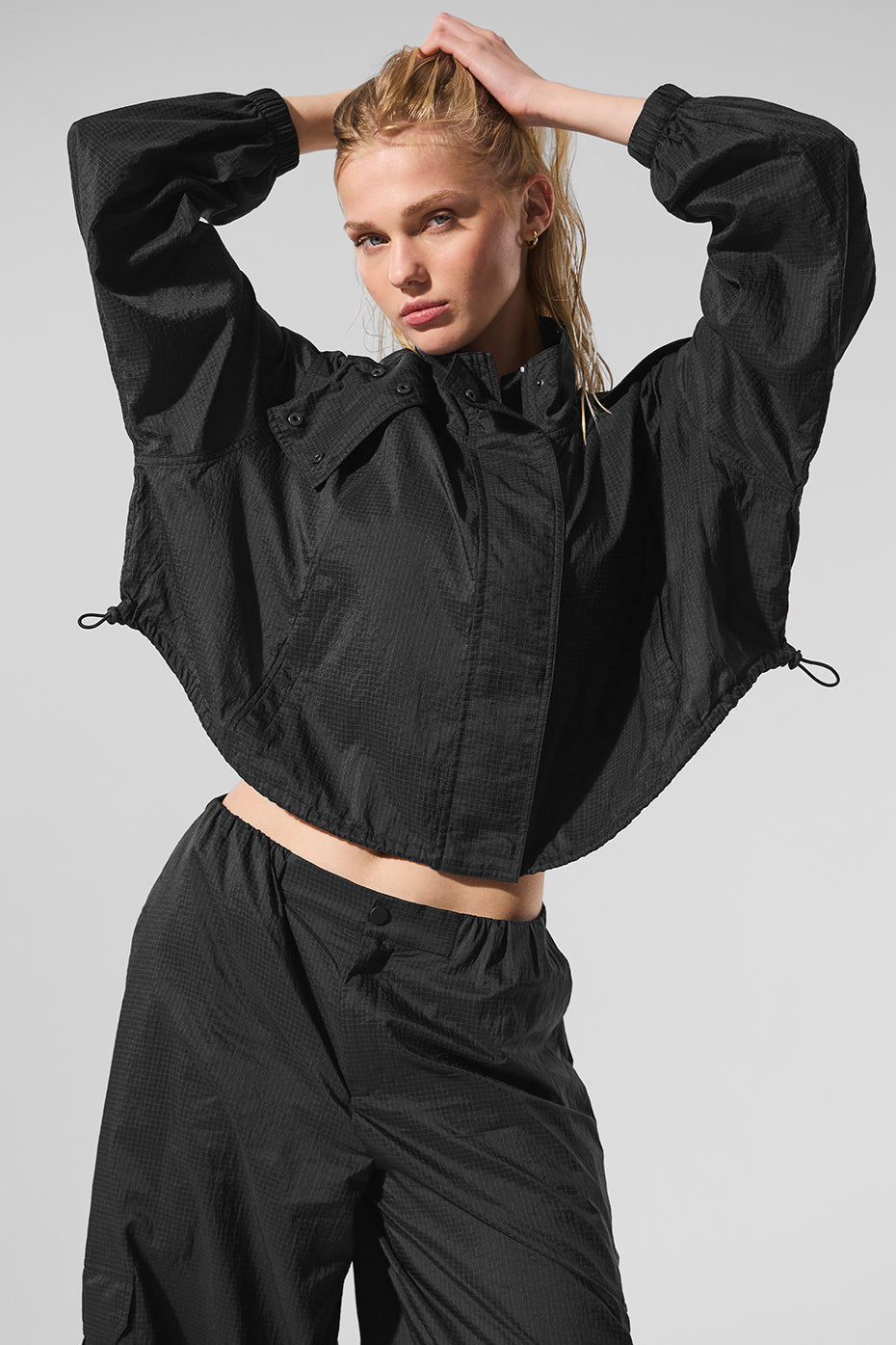 alo Cropped Game Time Full Zip Jacket - Black