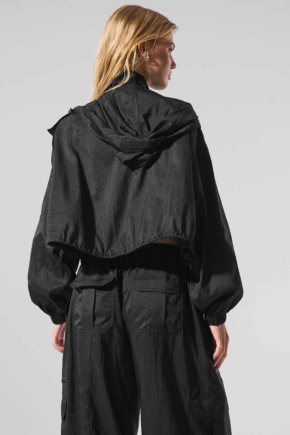 alo Cropped Game Time Full Zip Jacket - Black