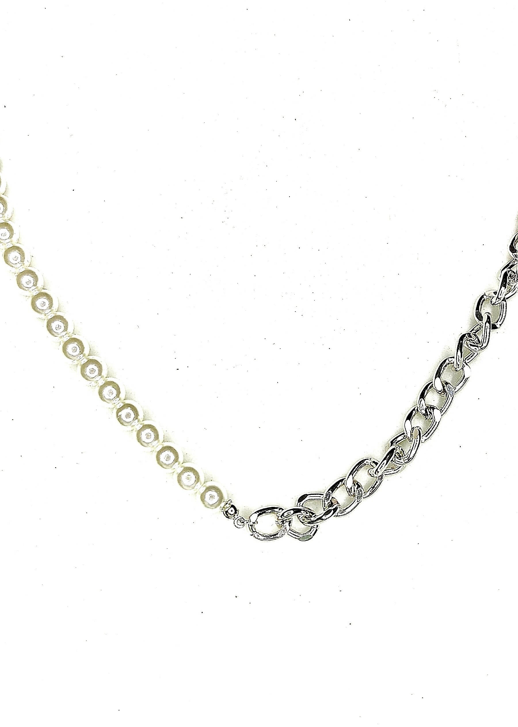 Fresh Pearl Chainsaw Necklace by Freshice