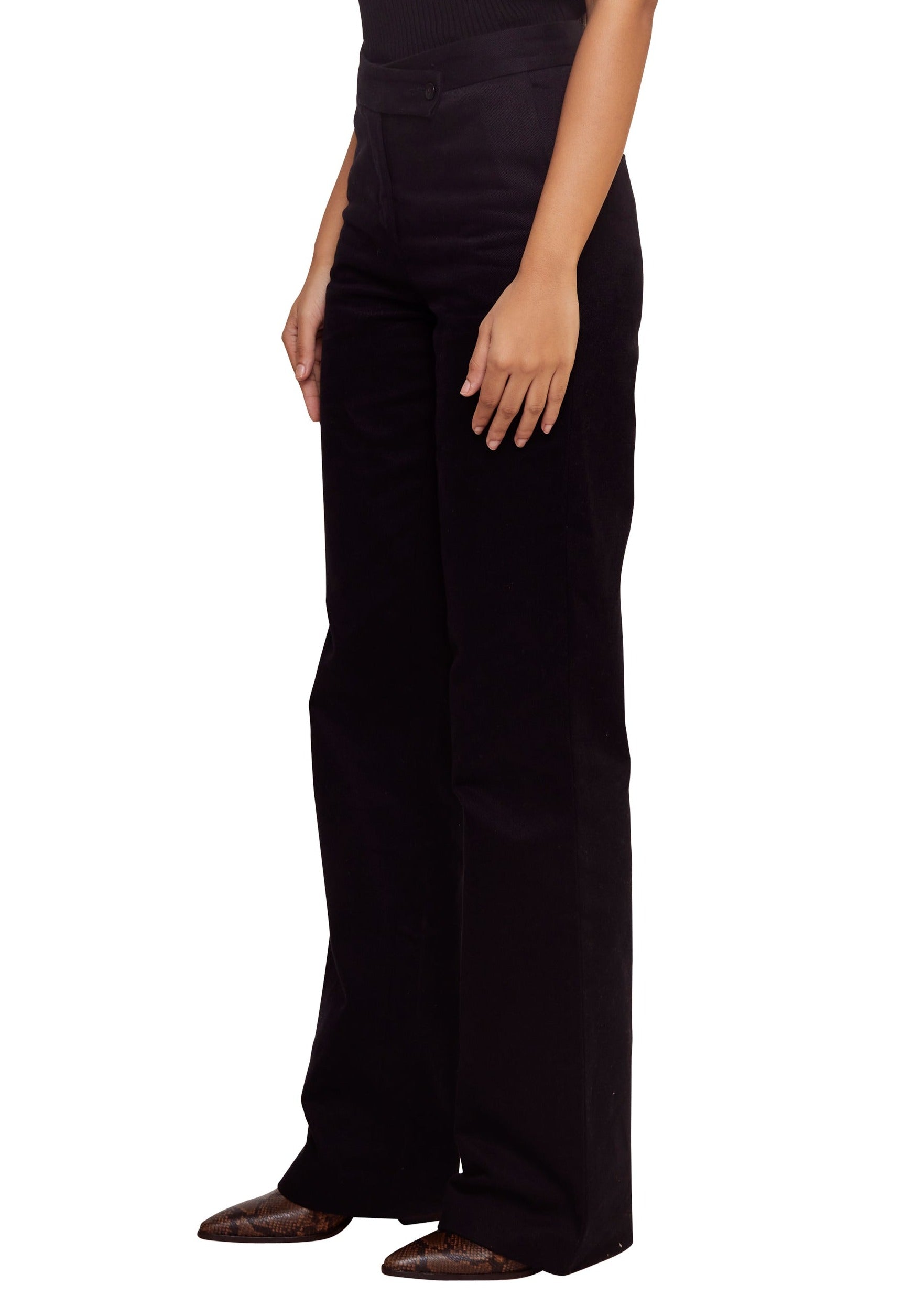 Black V waisted straight pants with wide canvas leg from the brand Musier